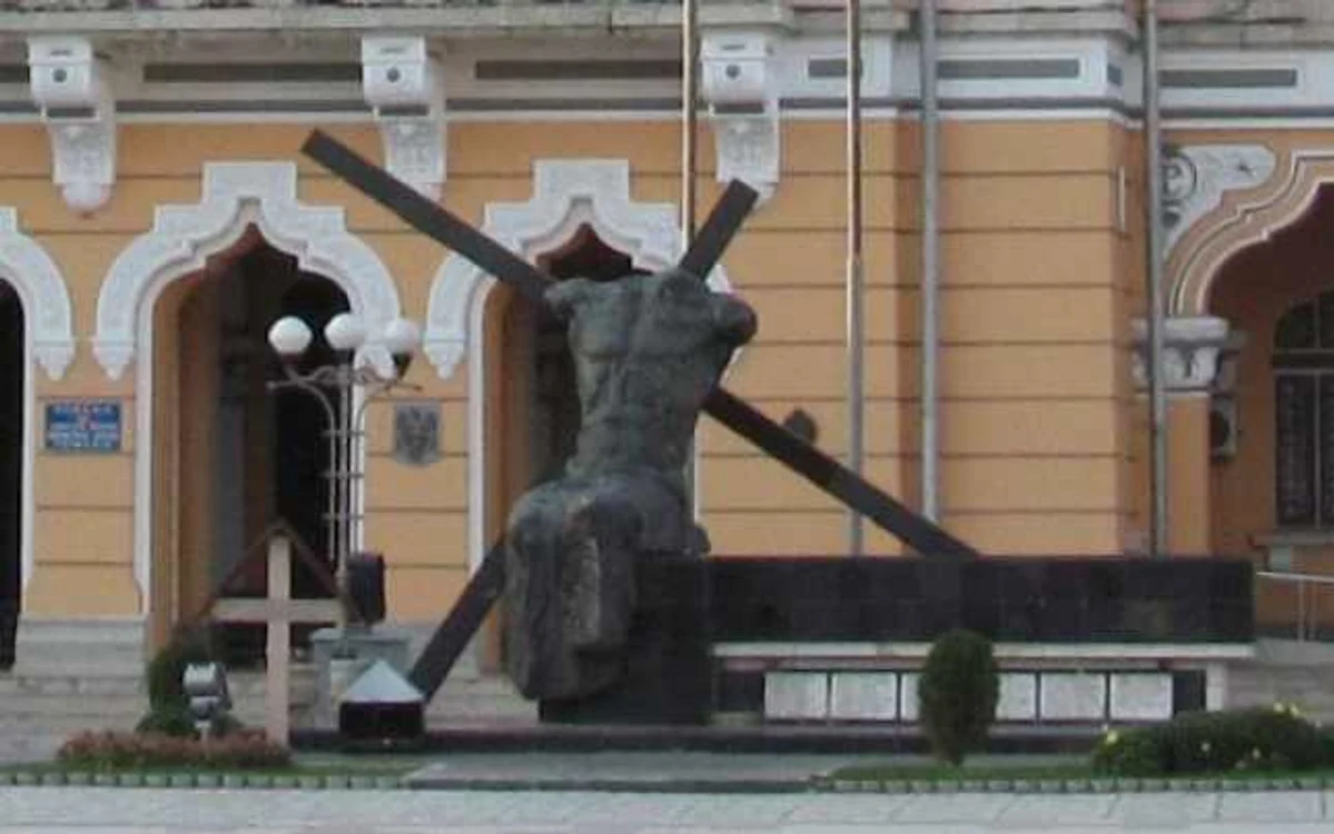 Monumentul Eroilor Revoluţiei