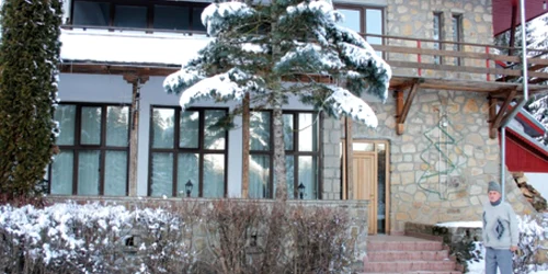 Fosta cabană de vânătoare este acum proprietatea Bisericii