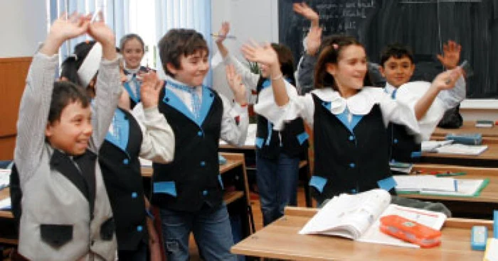 Botoşani: Şcoli desfiinţate în judeţ
