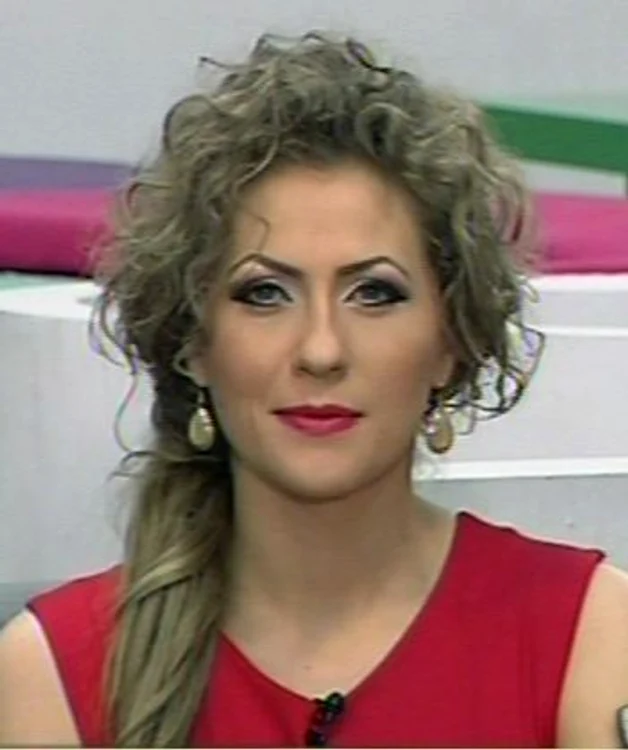 
    Mirela Boureanu Vaida prezintp emisiunea "Mireasă pentru fiul meu"  
