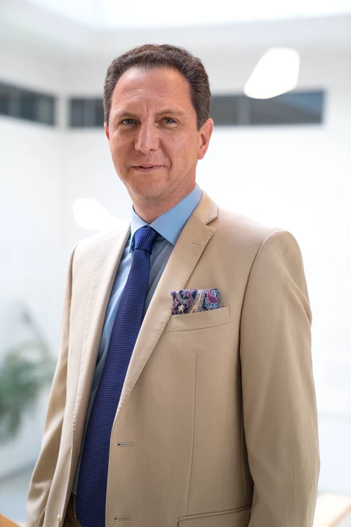 Profesorul Walter Sekundo, coinventator al tehnicii SMILE FOTO arhiva personală