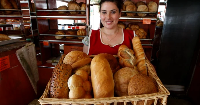 Nutriştii recomandă să mâncaţi pâine