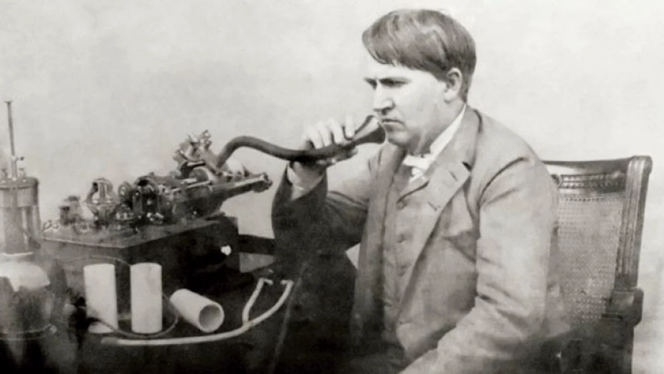Cuvântul ”Alo” s-a auzit pentru prima dată la telefon în 1877