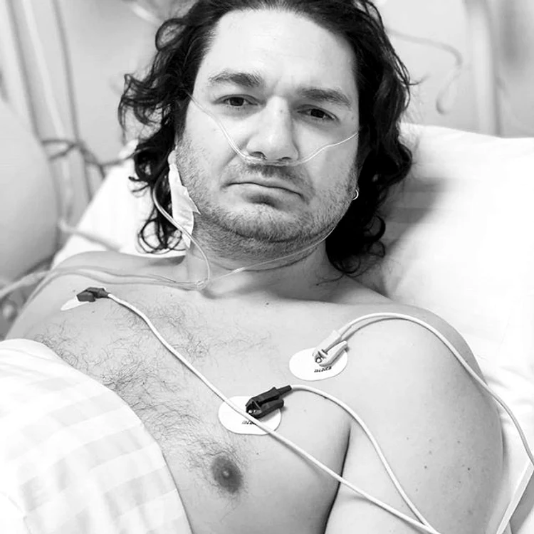 
    Florin Dumitrescu s-a internat în spital pentru a fi suspus unei intervenţii chirurgicale Foto: Instagram Florin Dumitrescu   