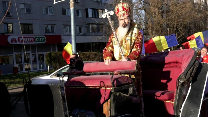 IPS Teodosie în procesiune la Constanţa