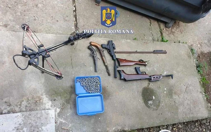 Au fost găsite mai multe arme FOTO Poliția Română