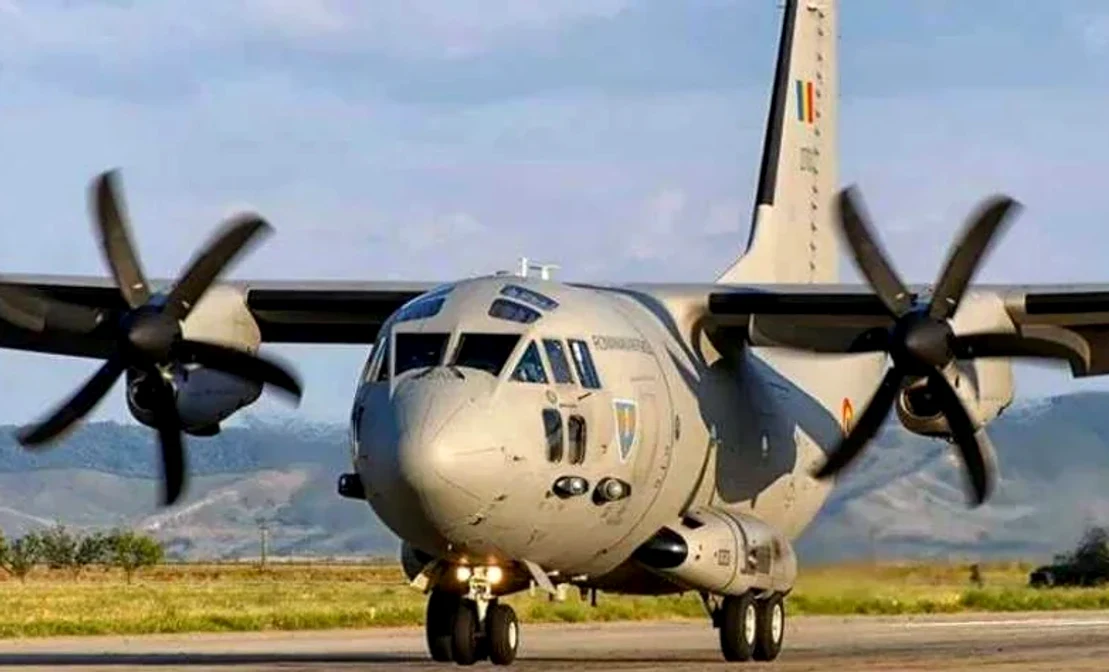 Flota de transport a RoAF este formată din avioane C-130 Hercules şi  aparate C-27J Spartan