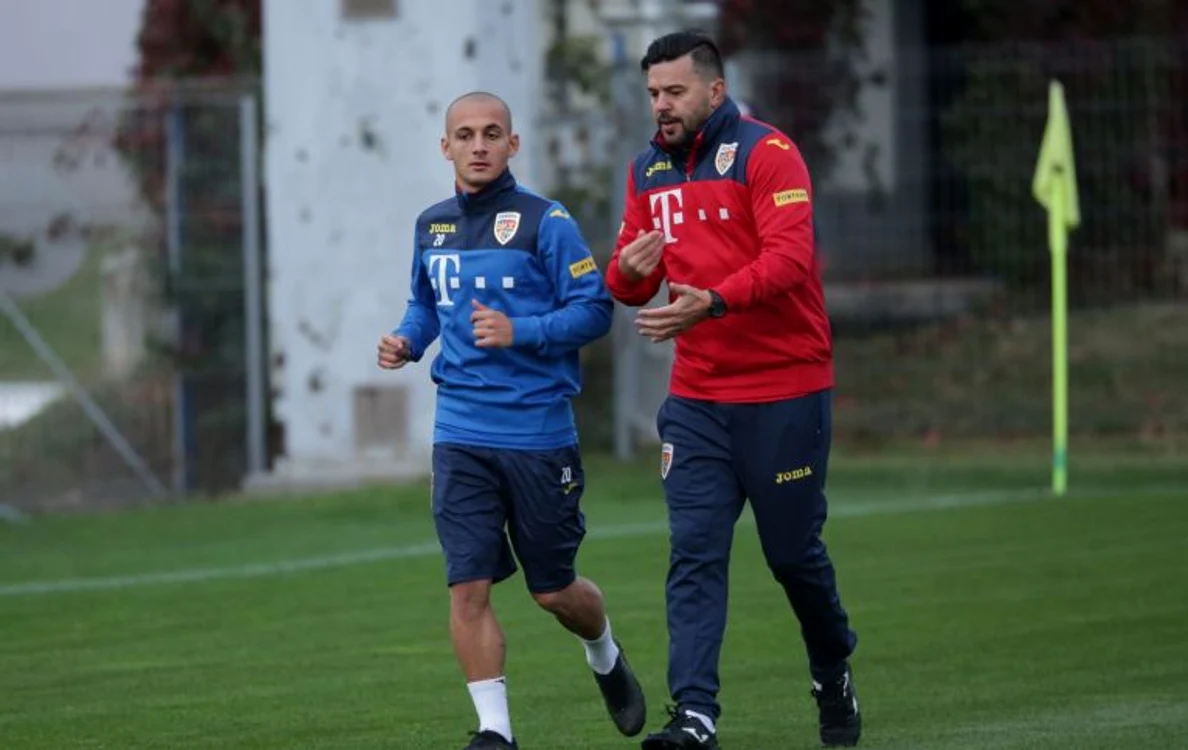 
    Alex Mitriță și Cosmin Contra au trecut peste diferendele din trecutFOTO: FRF  