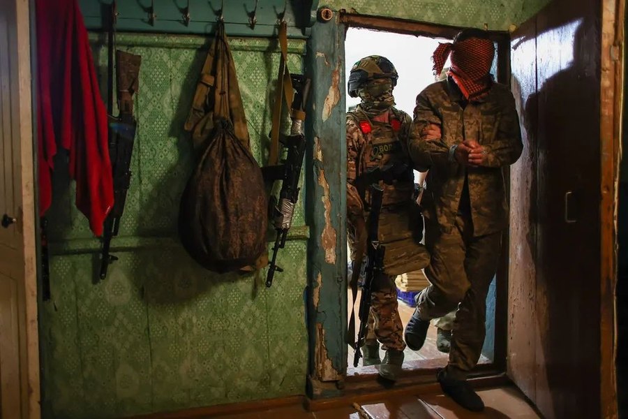Ucraina investighează presupusa împuşcare a 16 prizonieri de război de către Rusia. „Nu sunt incidente izolate”