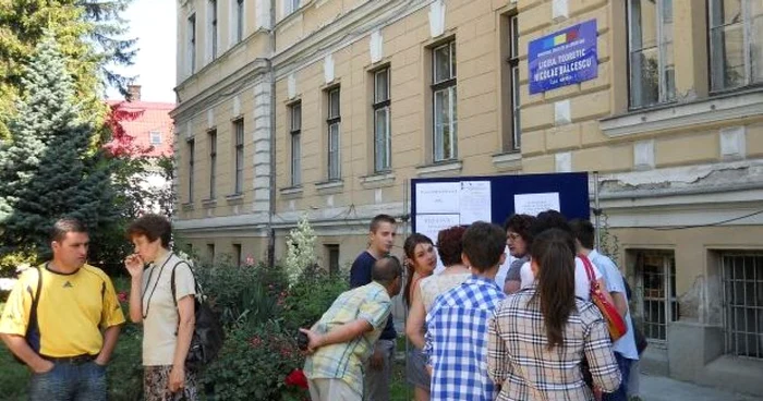 Elevii cu note mici au fost repartizaţi la liceu