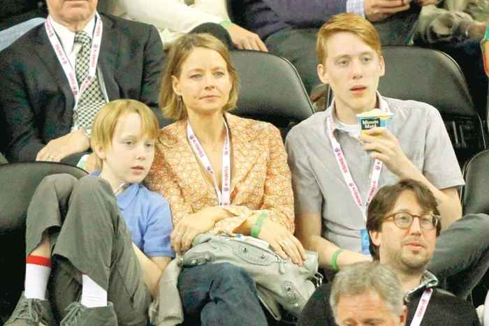 Alexandra Hedison  (44 de ani) şi Jodie  Foster (51 de ani) sunt  mai îndrăgostite  ca niciodată (Fotografii: photo land/wenn)