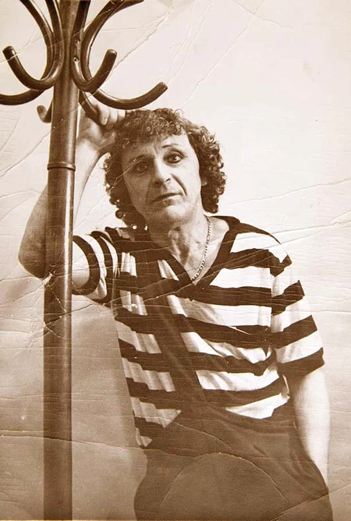 Clovnul Siminică a fost înmormântat ieri în Cimitirul Bellu, în prezenţa soţiei şi a câtorva colegi 