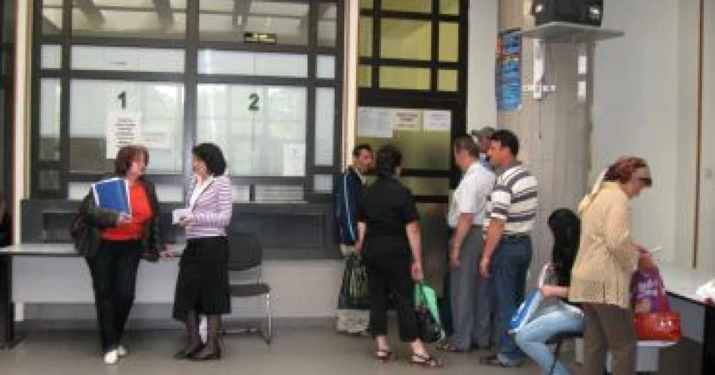Ploieşti: Şomeri cu indemnizaţii de lux pe timp de criză