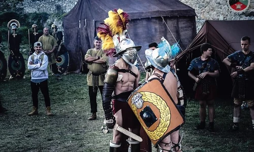 Trupă de gladiatori la Festivalul Cetăţilor Dacice jpeg