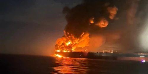 un petrolier rus a luat fot in marea neagra foto x @MrFukkew jpg