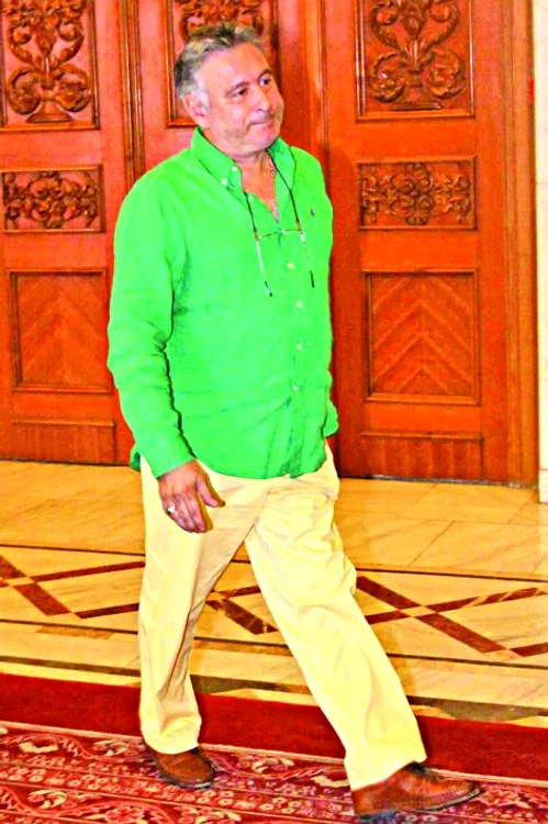 
    Deputatul Mădălin  Voicu a venit ca o  “sorcovă” la Parlament  