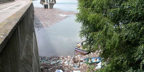 Un tânăr de 27 de ani a murit înecat în Barajul Paltinu