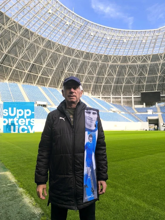 Aurică Beldeanu, pe gazonul stadionului „Ion Oblemenco”.
