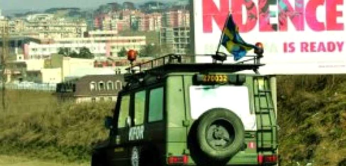 General NATO: "Avem o situaţie extrem de favorabilă la alegerile din Kosovo"
