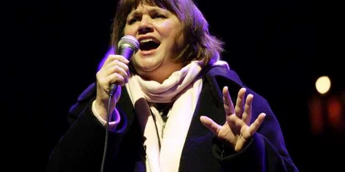 Cântăreaţa americană Linda Ronstadt suferă de boala Parkinson Reuters