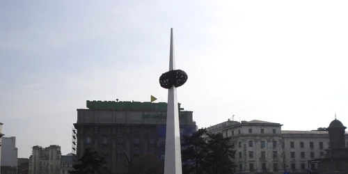 monument piata revolutiei