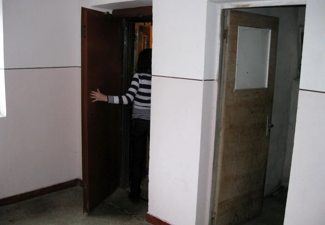 Jumătate din ascensoarele Buzăului au ieşit de mult din garanţie