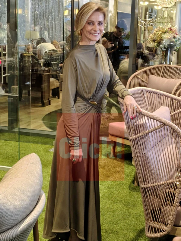Diana și Dan Șucu au inaugurat cafeneaua Mobexpert 