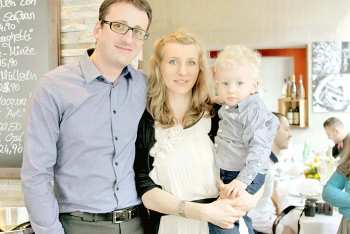 Cântărețul Cornel Constantiniu