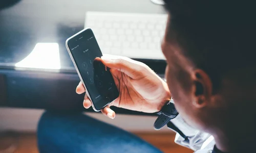 virus periculos trimis prin SMS