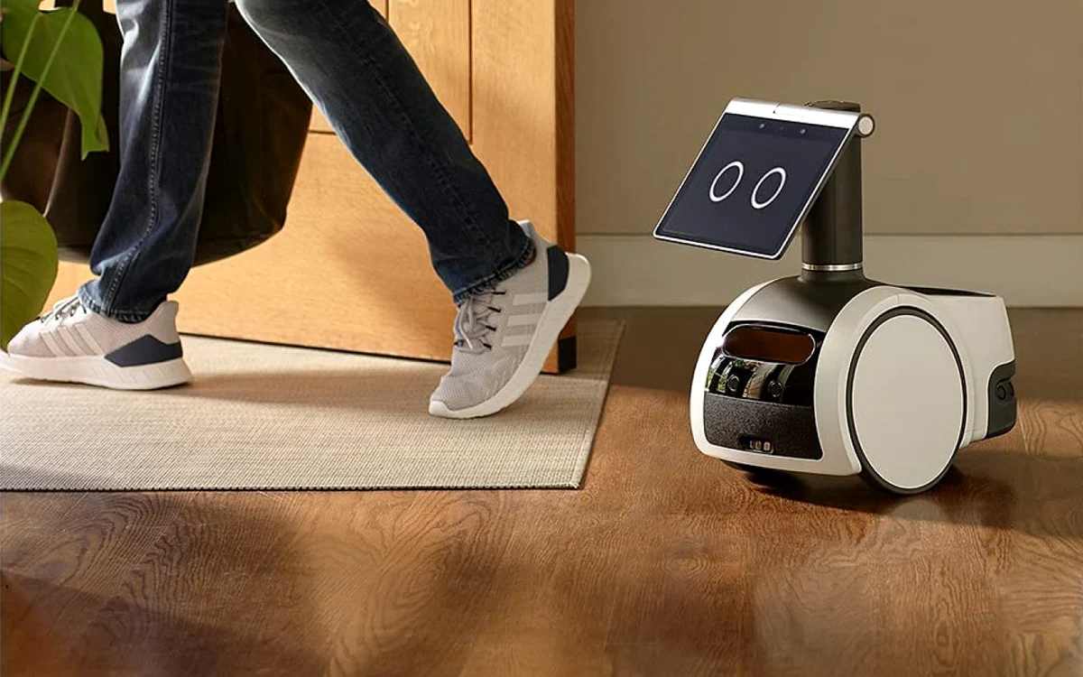 Robot Amazon Astro.