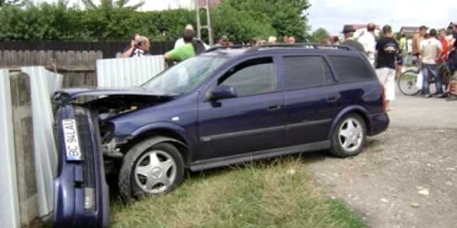 Bacău: Cinci răniţi într-un accident rutier