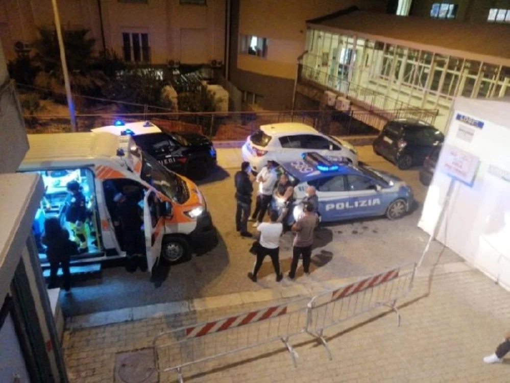 Activitatea camerei de gardă din Ragusa a fost blocată aseară timp de o oră FOTO stiridiaspora.ro