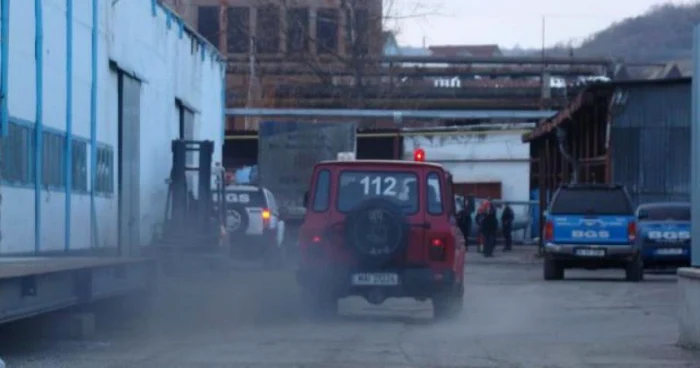 Zona din jurul fabricii s-a umplut de fum