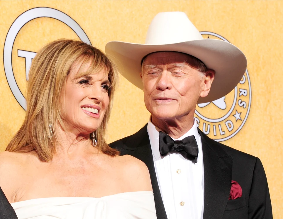 Linda Grey şi Larry Hagman vor juca şi în noua serie "Dallas"