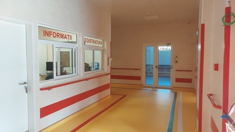 Cazul bizar al unui român de 27 de ani care a paralizat brusc. „L-am văzut îmbrăcat cu hanorac și l-am întrebat dacă îi e frig”