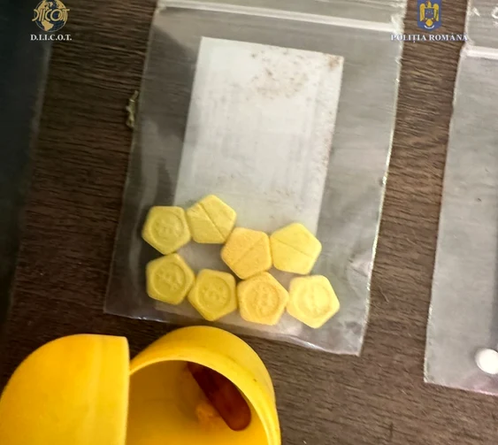 Cei trei au vândut temutul drog „Cristal“ Foto DIICOT