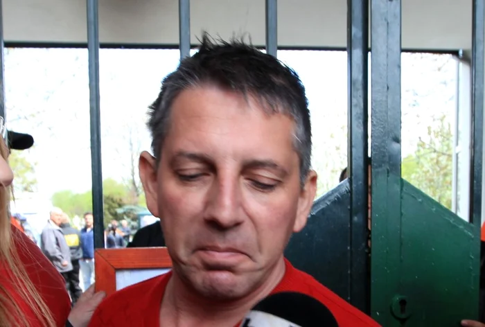 Înmormantare Marioara Zăvoranu. Cristina Şiscanu, dezamăgită de faptul că nu a fost lăsată în capela cimitorului EternitateaFoto: Roberto Sălceanu