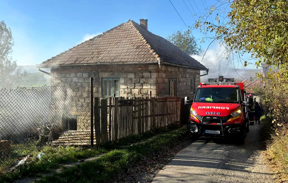 ISU Cluj a intervenit cu mai multe autospeciale. FOTO ISU Cluj