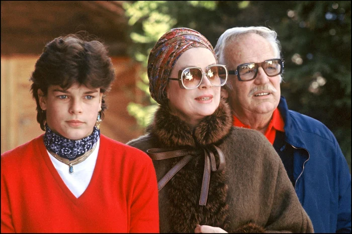 Stephanie, alături de mama ei, Grace Kelly şi de tatăl ei, Prinţul Rainier