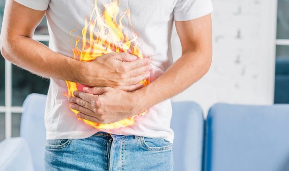 Cum să ameliorați arsurile la stomac în câteva minute cu un singur„truc”, potrivit unui gastroenterolog