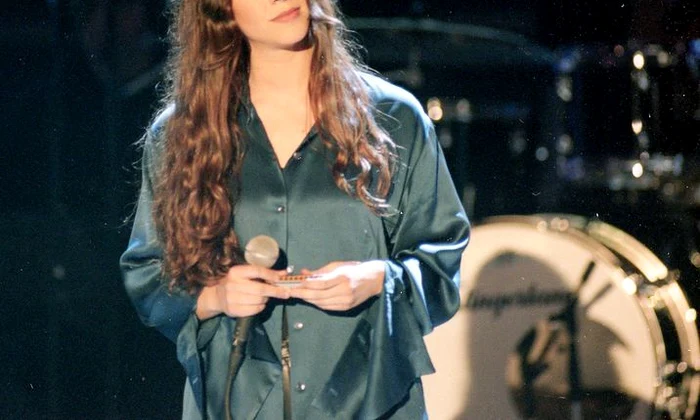 4 alanis jpg jpeg