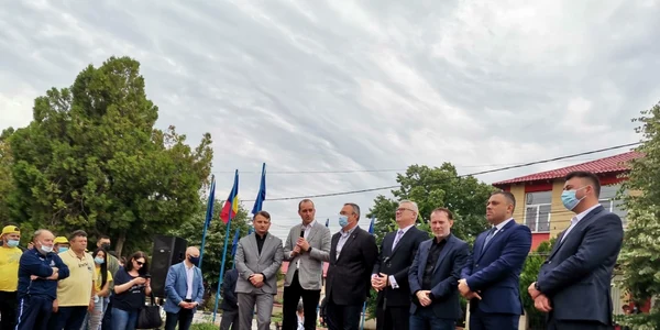 vizita lui cîţu la deveselu