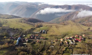 Satul Merișoru de Munte Hunedoara Foto Daniel Guță (45) JPG