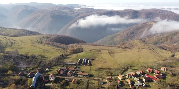 Satul Merișoru de Munte Hunedoara Foto Daniel Guță (45) JPG