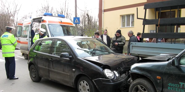 O tânără a fost grav rănită
