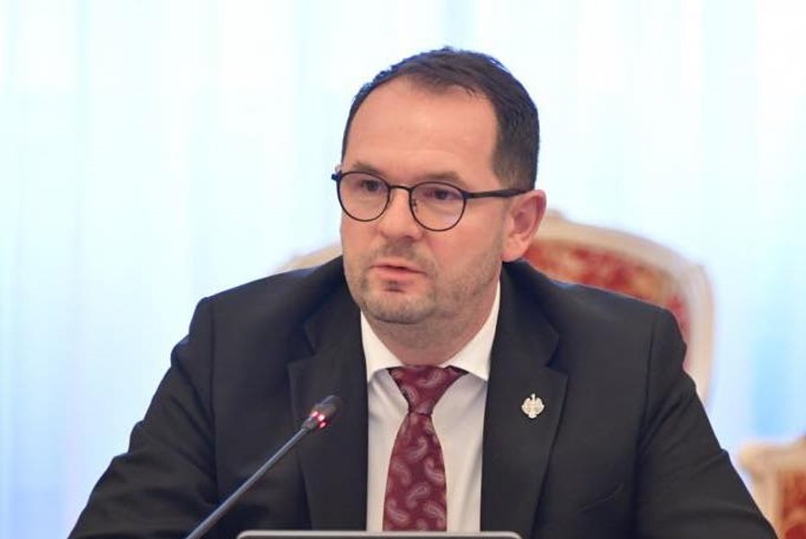 Senatorul Claudiu Mureșan, fost USR, s-a înscris în PSD. Demisia, comparată de foștii colegi cu „trădarea lui Iohannis”