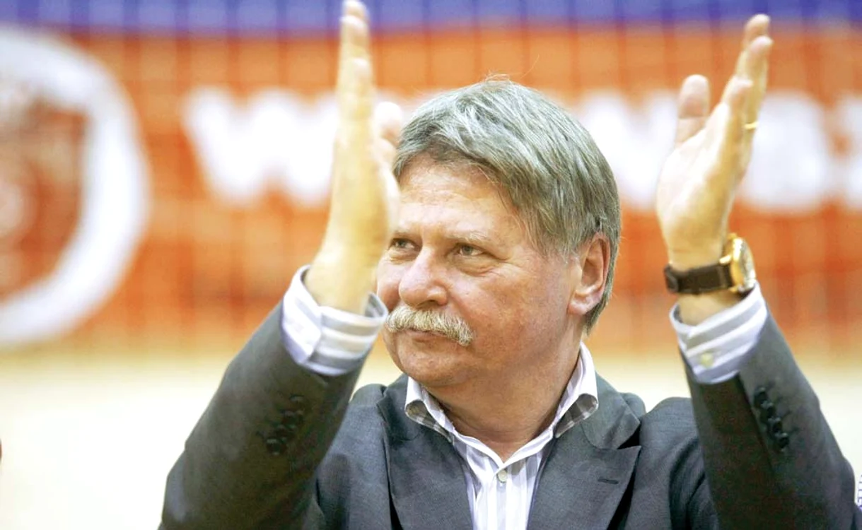 Verestoy Attila (62 de ani) este considerat eminenţa cenuşie a UDMR şi unul dintre cei mai bogaţi parlamentariFoto: Mediafax