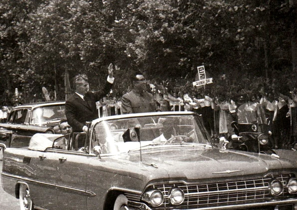 Vizita oficială a lui Nicolae Ceaușescu în Republica Democrată Coreeană, în iunie 1971 (© „Fototeca online a comunismului românesc”, cota: 69/1971)