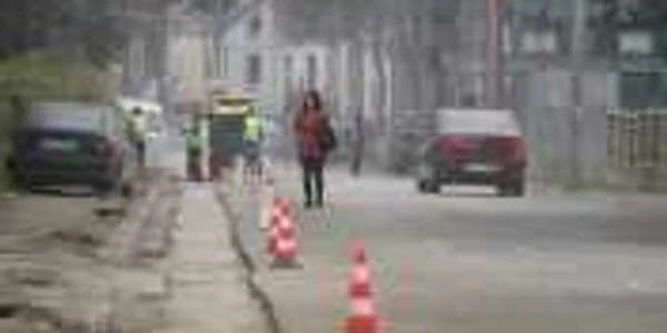 Zece străzi afectate de lucrări ISPA trebuie asfaltate