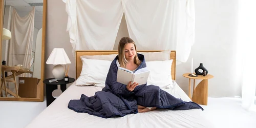 woman 8105221 1280 jpg